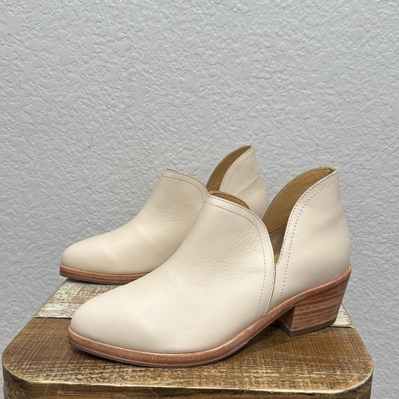 Nisolo Mia Everyday Leather Ankle Bootie Bone Size 7 - Picture 4 of 6